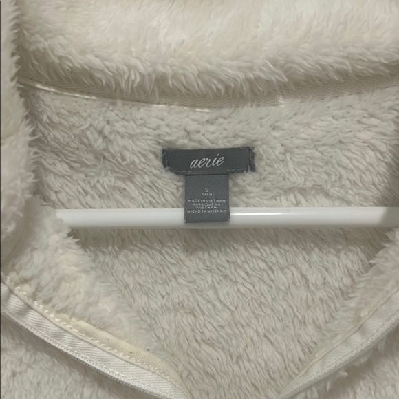 Cozy White Sherpa Pullover - Picture 2 of 4